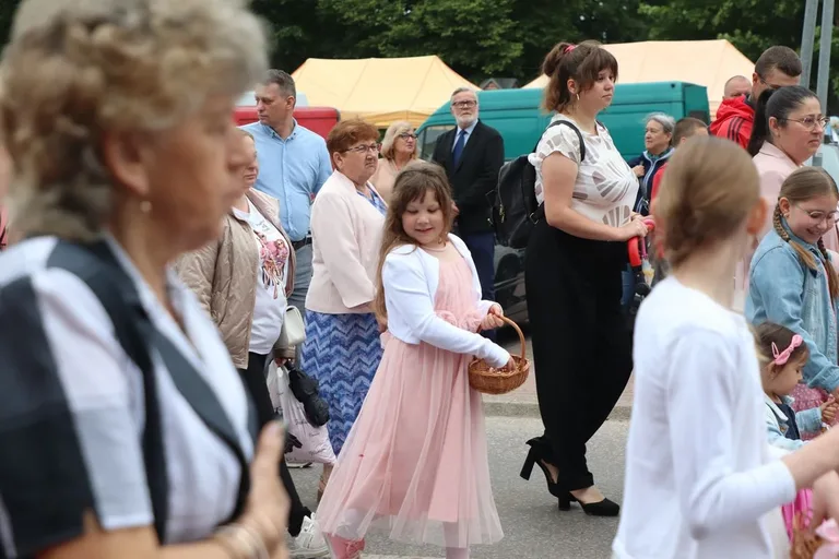 Boże Ciało w parafii pw. Wniebowzięcia NMP (zdjęcia, wideo)