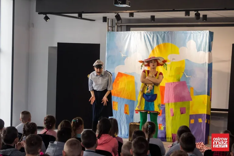 "Nadchodzi Pippi" - spektakl interaktywny dla dzieci (zdjęcia, wideo)
