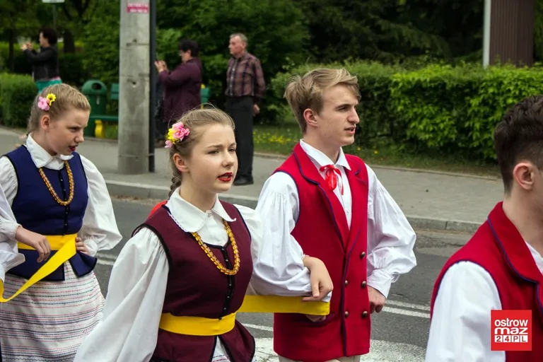 Po raz drugi w historii Ostrów Mazowiecka z modą i folklorem (zdjęcia, wideo)