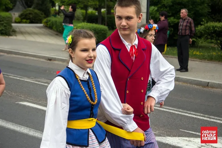 Po raz drugi w historii Ostrów Mazowiecka z modą i folklorem (zdjęcia, wideo)