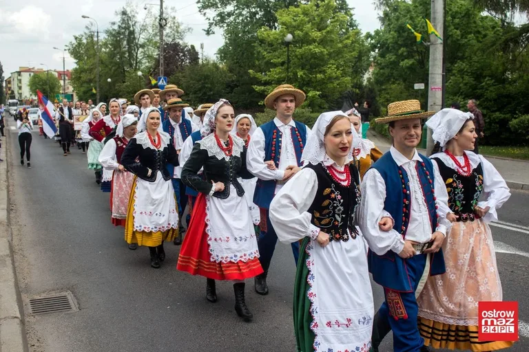 Po raz drugi w historii Ostrów Mazowiecka z modą i folklorem (zdjęcia, wideo)