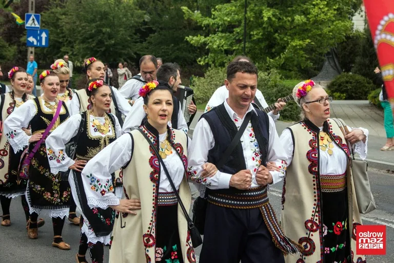 Po raz drugi w historii Ostrów Mazowiecka z modą i folklorem (zdjęcia, wideo)
