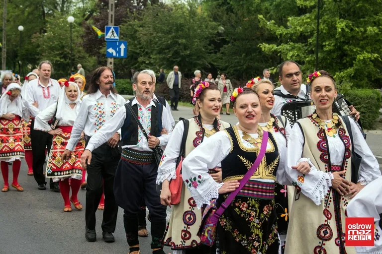 Po raz drugi w historii Ostrów Mazowiecka z modą i folklorem (zdjęcia, wideo)