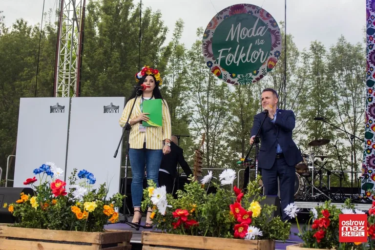 Po raz drugi w historii Ostrów Mazowiecka z modą i folklorem (zdjęcia, wideo)