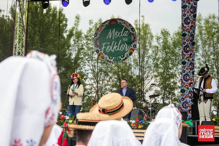 Po raz drugi w historii Ostrów Mazowiecka z modą i folklorem (zdjęcia, wideo)