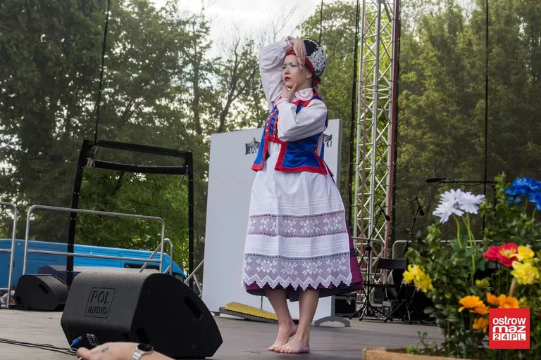 Po raz drugi w historii Ostrów Mazowiecka z modą i folklorem (zdjęcia, wideo)