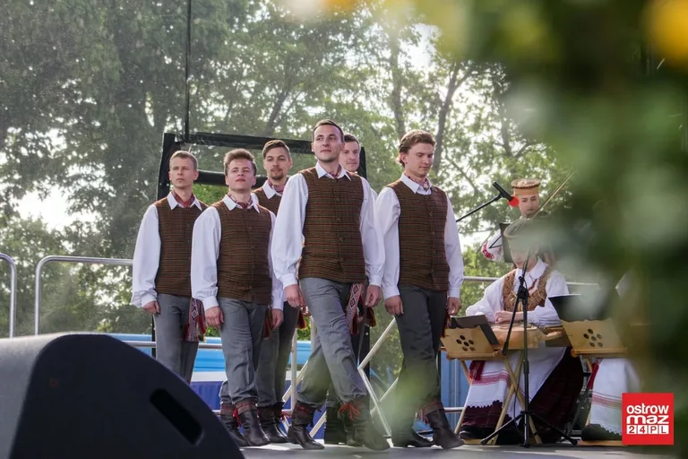 Po raz drugi w historii Ostrów Mazowiecka z modą i folklorem (zdjęcia, wideo)