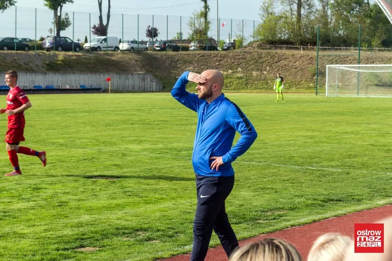 Piłkarski hit w Wąsewie dla Narwi (zdjęcia, wideo)