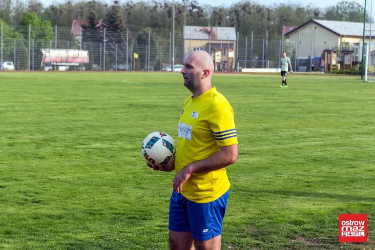 Piłkarski hit w Wąsewie dla Narwi (zdjęcia, wideo)