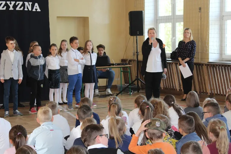 Rocznica uchwalenia Konstytucji 3 Maja w "jedynce" (zdjęcia)