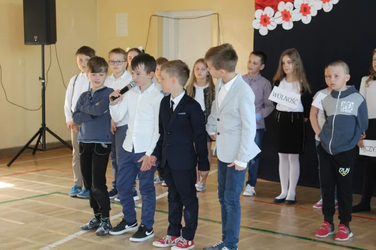 Rocznica uchwalenia Konstytucji 3 Maja w "jedynce" (zdjęcia)