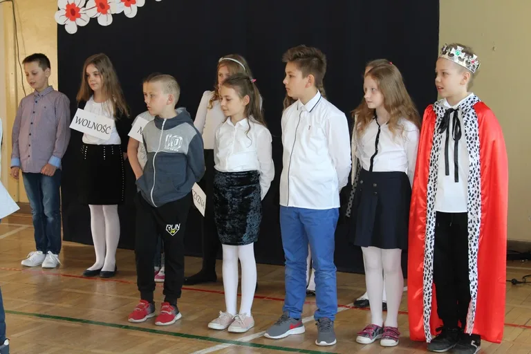 Rocznica uchwalenia Konstytucji 3 Maja w "jedynce" (zdjęcia)