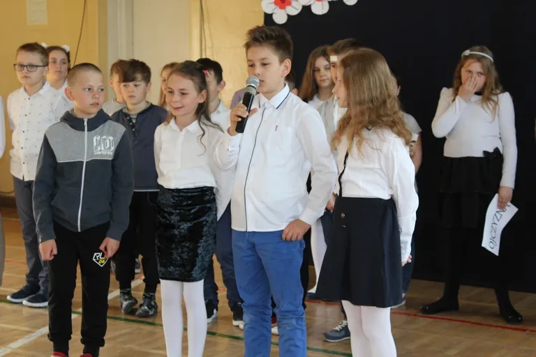 Rocznica uchwalenia Konstytucji 3 Maja w "jedynce" (zdjęcia)