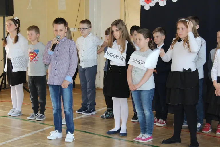 Rocznica uchwalenia Konstytucji 3 Maja w "jedynce" (zdjęcia)