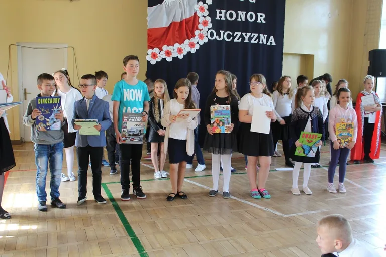Rocznica uchwalenia Konstytucji 3 Maja w "jedynce" (zdjęcia)