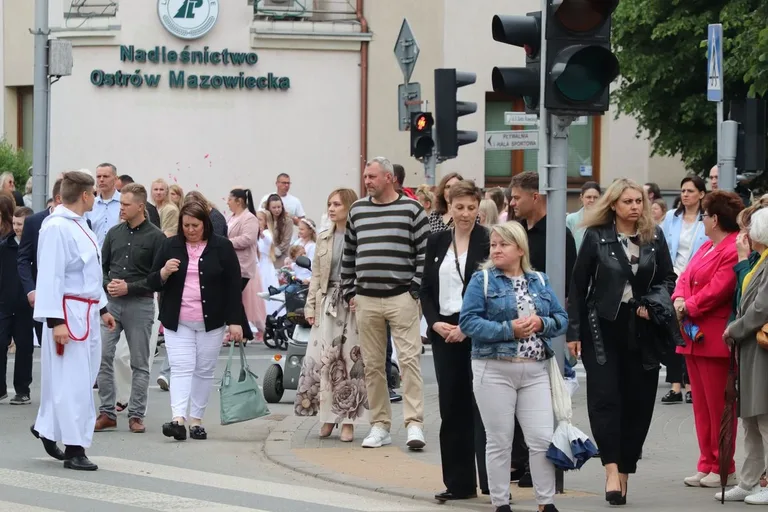 Boże Ciało w parafii pw. Wniebowzięcia NMP (zdjęcia, wideo)