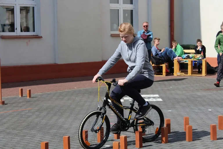 Miejski turniej "Bezpieczeństwo w ruchu drogowym" (zdjęcia)