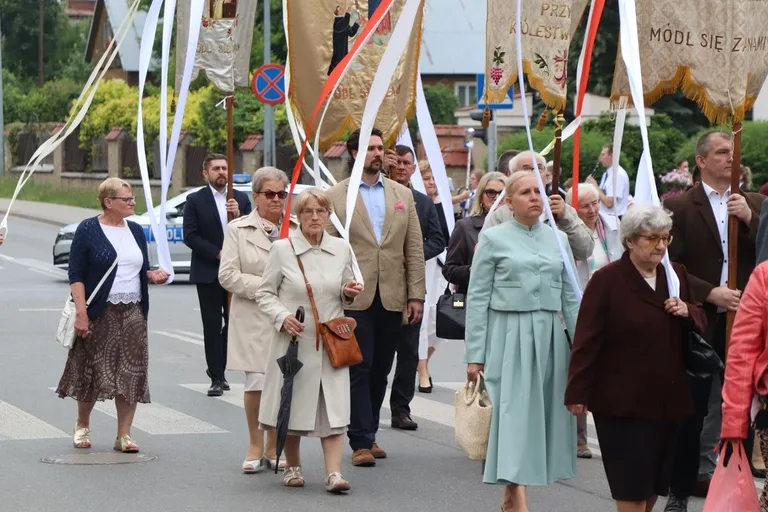 Boże Ciało w parafii pw. Wniebowzięcia NMP (zdjęcia, wideo)