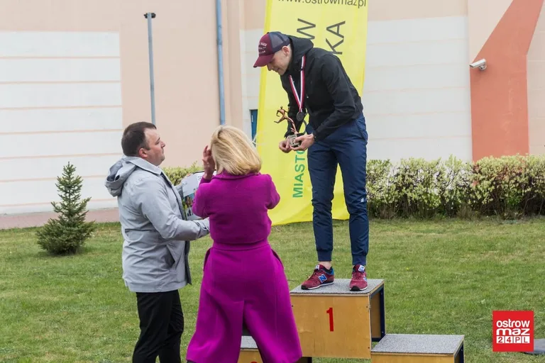 Konstytucyjne bieganie po raz ósmy (zdjęcia, wideo)