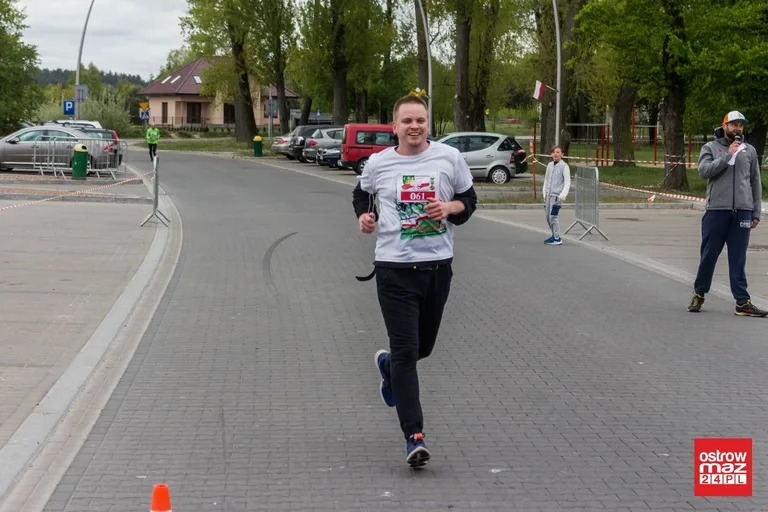 Konstytucyjne bieganie po raz ósmy (zdjęcia, wideo)