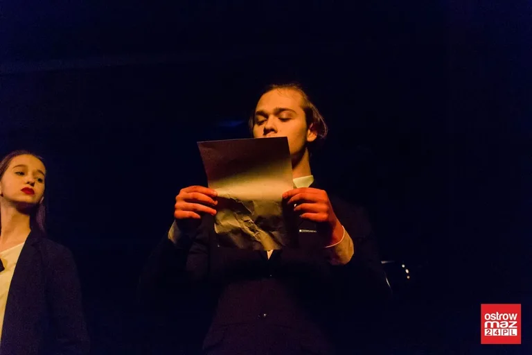 "Tango" zainaugurowało w ostrowskim teatrze (zdjęcia, wideo)