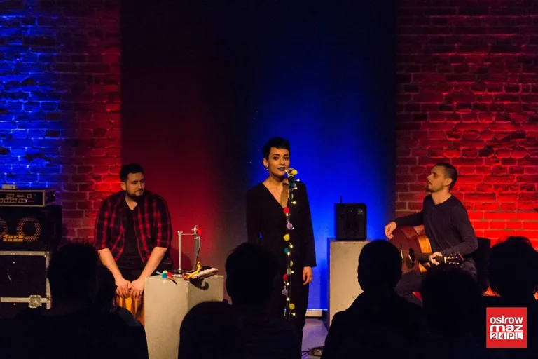 Koncert Pragmy połączony z wernisażem wystawy Darii Gołąb i Przemysława Zglejszewskiego (zdjęcia, wideo)