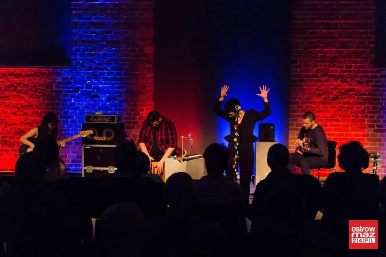 Koncert Pragmy połączony z wernisażem wystawy Darii Gołąb i Przemysława Zglejszewskiego (zdjęcia, wideo)