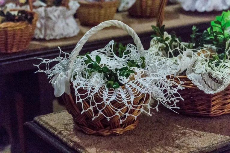 Święcenie pokarmów w ostrowskich parafiach (zdjęcia)