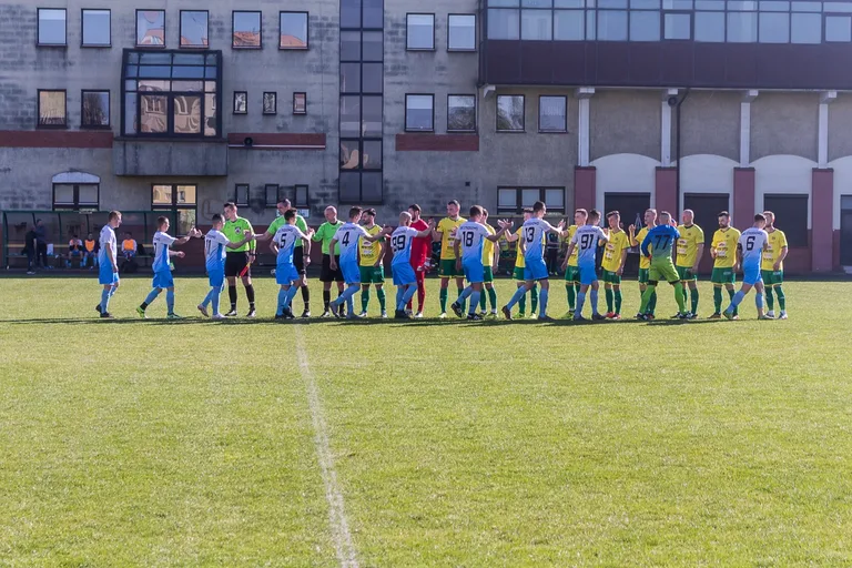 Ostrovia wygrywa na własnym boisku (zdjęcia, wideo)