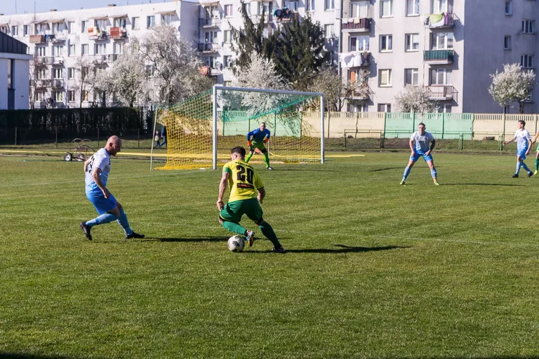Ostrovia wygrywa na własnym boisku (zdjęcia, wideo)