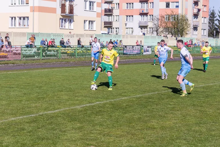 Ostrovia wygrywa na własnym boisku (zdjęcia, wideo)