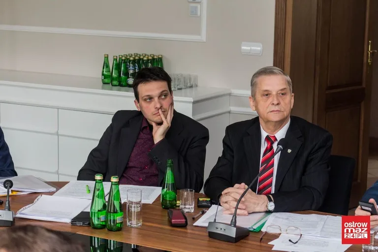 Rada powiatu ostrowskiego obradowała (zdjęcia, wideo)