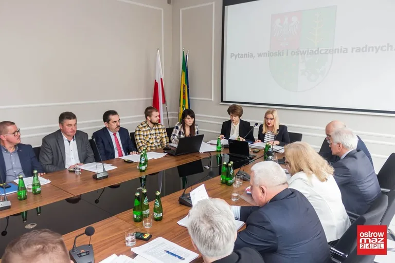 Rada powiatu ostrowskiego obradowała (zdjęcia, wideo)