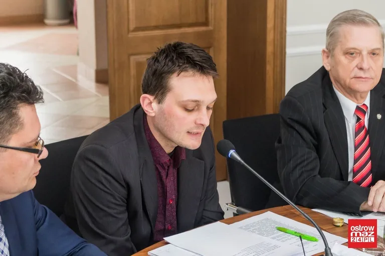 Rada powiatu ostrowskiego obradowała (zdjęcia, wideo)