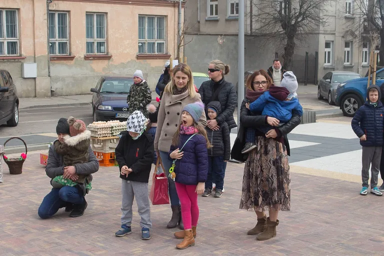 Biblioteka pod chmurką już otwarta (zdjęcia, wideo)