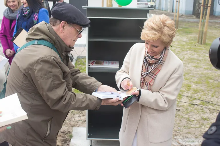 Biblioteka pod chmurką już otwarta (zdjęcia, wideo)