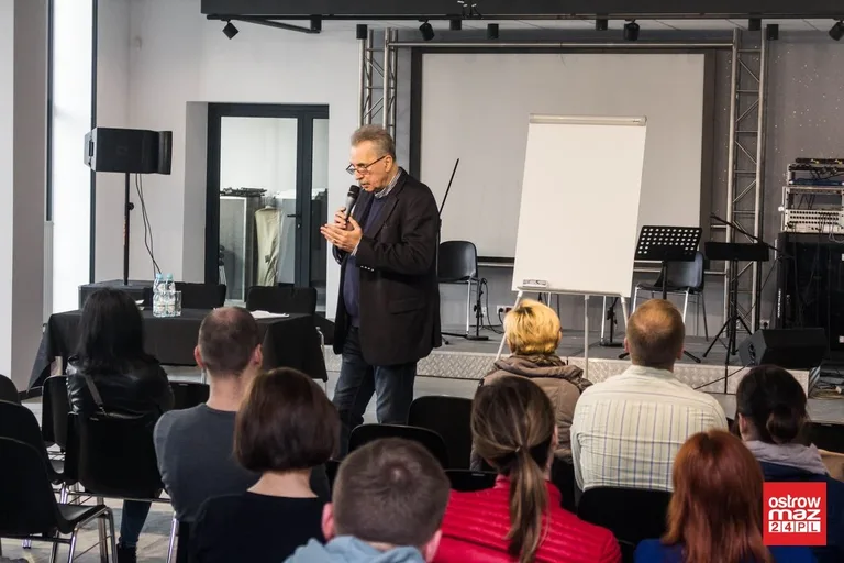 O współczesnej pedagogice w elektrowni (zdjęcia, wideo)