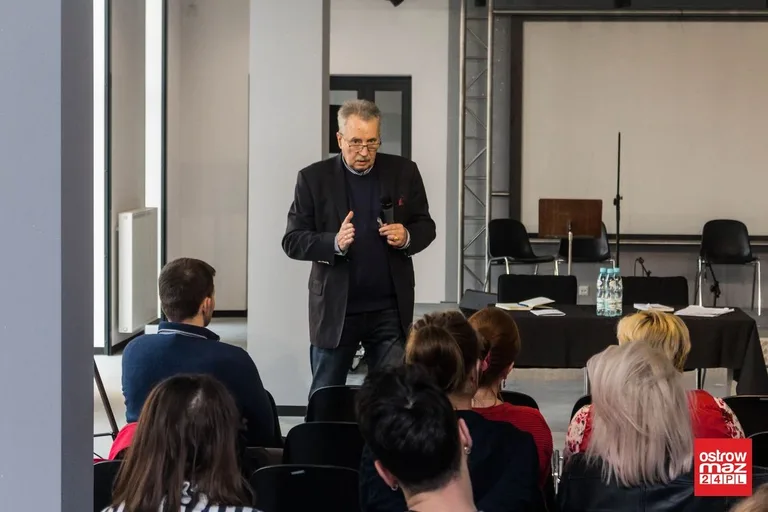 O współczesnej pedagogice w elektrowni (zdjęcia, wideo)