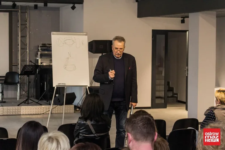 O współczesnej pedagogice w elektrowni (zdjęcia, wideo)