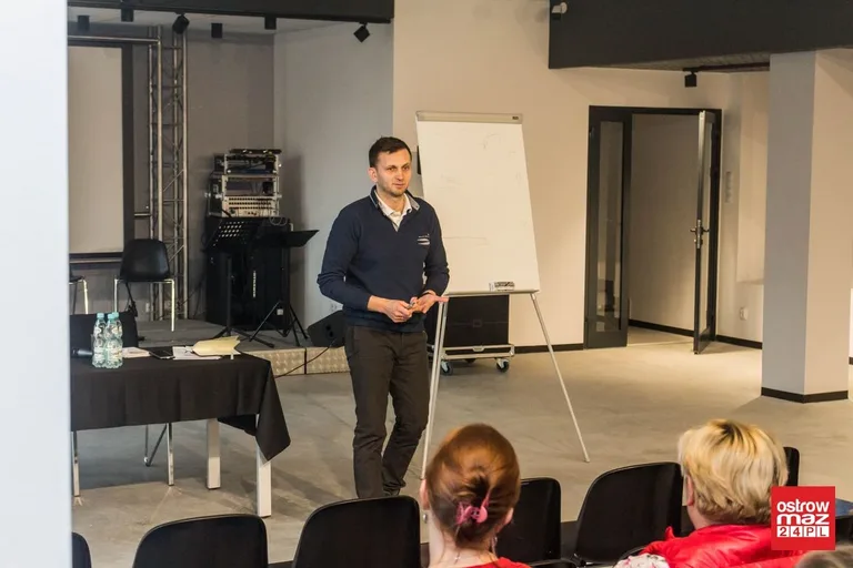 O współczesnej pedagogice w elektrowni (zdjęcia, wideo)