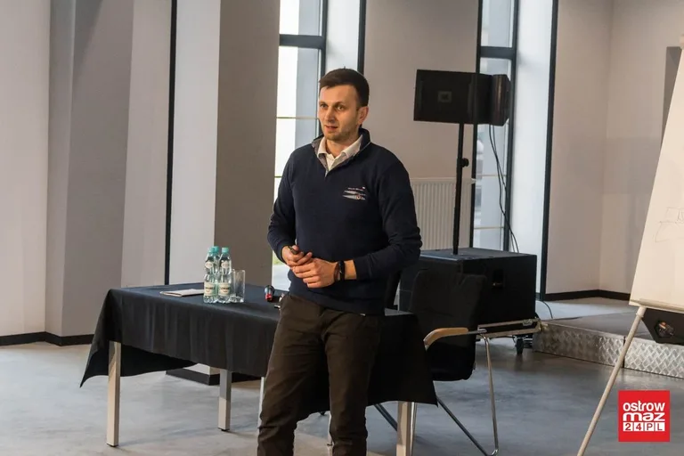 O współczesnej pedagogice w elektrowni (zdjęcia, wideo)