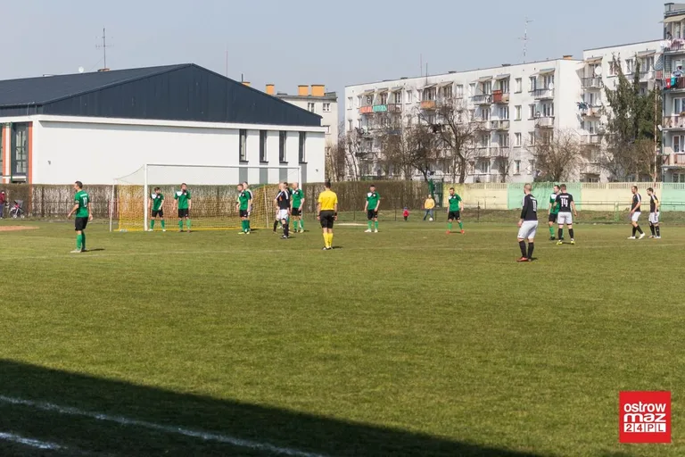 Makowianka na kolanach. Ostrovia z kompletem punktów (zdjęcia, wideo)