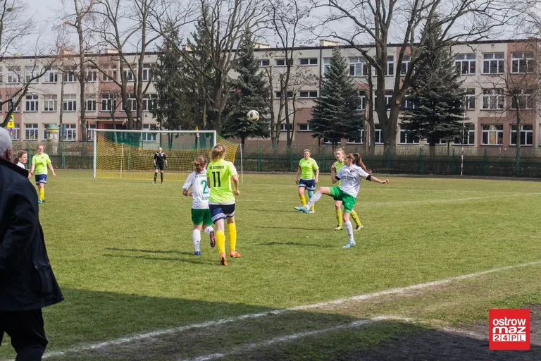 Ostrovianki zatrzymały lidera z Radomia (zdjęcia, wideo)