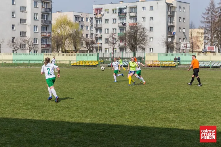 Ostrovianki zatrzymały lidera z Radomia (zdjęcia, wideo)