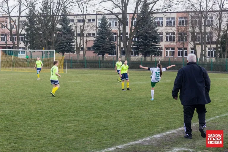 Ostrovianki zatrzymały lidera z Radomia (zdjęcia, wideo)