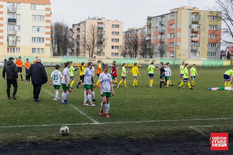 Ostrovianki zatrzymały lidera z Radomia (zdjęcia, wideo)