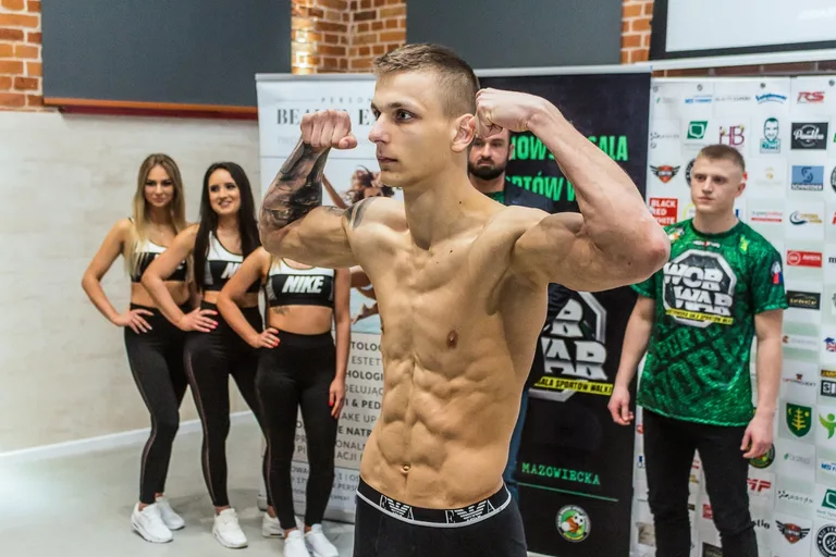 Ważenie zawodników przed WORWar03 w Jatkach (zdjęcia, wideo)