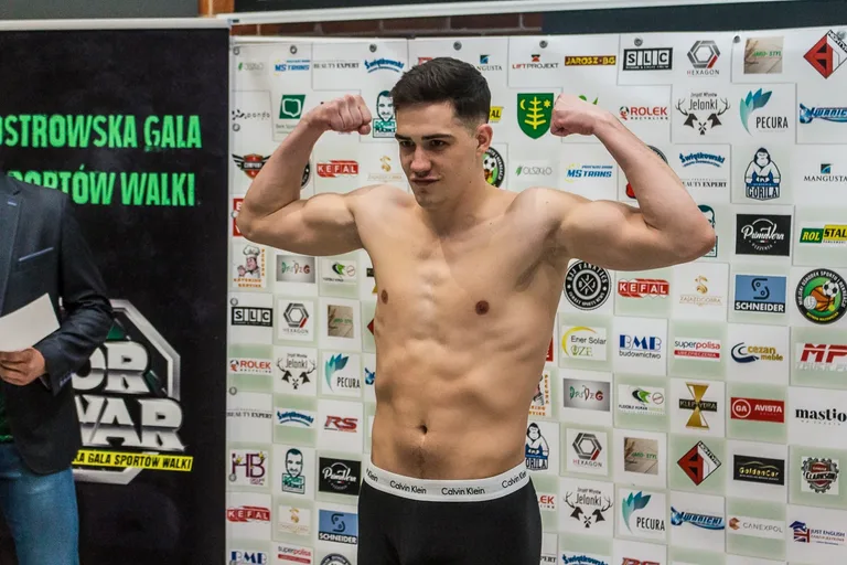 Ważenie zawodników przed WORWar03 w Jatkach (zdjęcia, wideo)