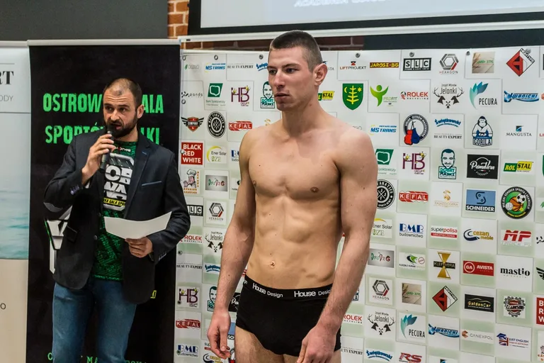 Ważenie zawodników przed WORWar03 w Jatkach (zdjęcia, wideo)