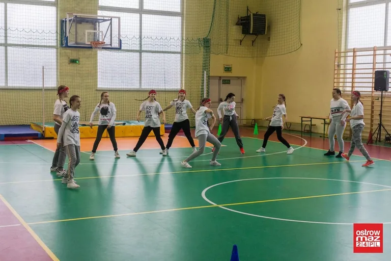 Wielobój lekkoatletyczny dla trzecioklasistów (zdjęcia, wideo)